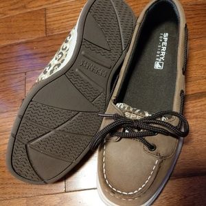 Girls Sperry Laguna shoes - size 3